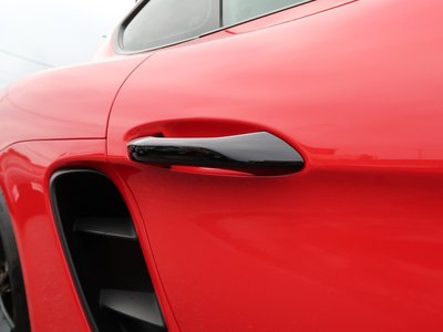 2017 Porsche 718 thumbnail 22
