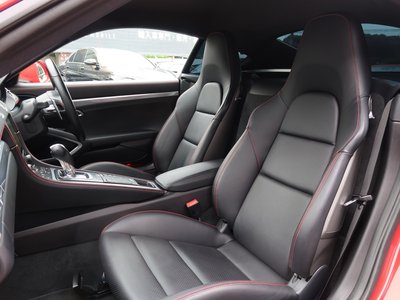 2017 Porsche 718 photo 7