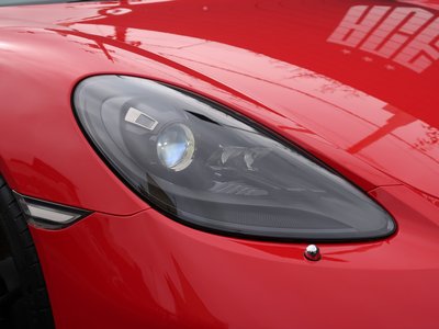 2017 Porsche 718 thumbnail 23