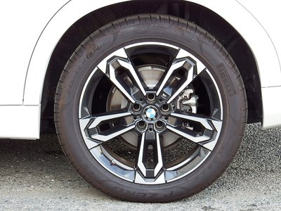 2026 BMW IX2 photo 10