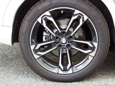 2026 BMW IX2 photo 13