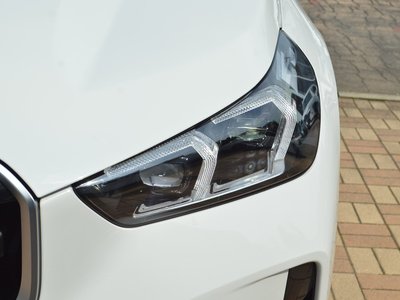 2025 BMW X1 photo 9