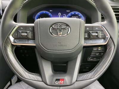2025 Toyota LAND CRUISER 300 缩略图 15