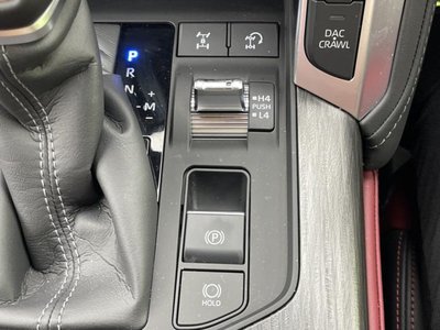 2025 Toyota LAND CRUISER 300 缩略图 38