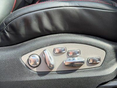2023 Porsche MACAN thumbnail 29