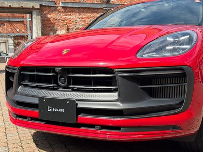 2023 Porsche MACAN photo 7