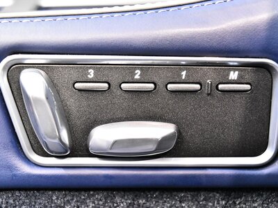 2012 Aston Martin DB9 VOLANTE 照片 17