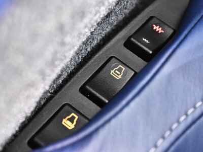 2012 Aston Martin DB9 VOLANTE 照片 18