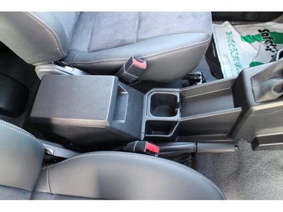 صورة 27 لـ 2025 Toyota LAND CRUISER 70