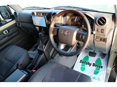 صورة 14 لـ 2025 Toyota LAND CRUISER 70