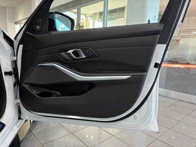 2025 BMW M3 TOURING thumbnail 33