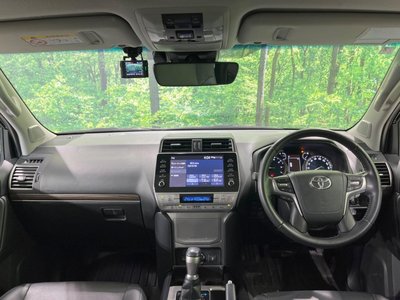 2023 Toyota LAND CRUISER PRADO photo 2