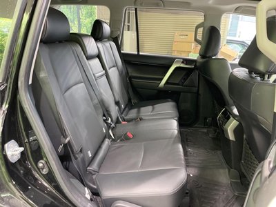 2023 Toyota LAND CRUISER PRADO photo 9