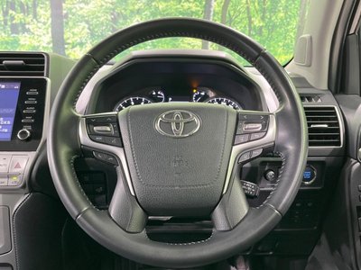 2023 Toyota LAND CRUISER PRADO photo 12