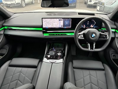 2025 BMW 5 SERIES 照片 3