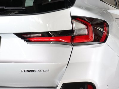 صورة 11 لـ 2024 BMW X1
