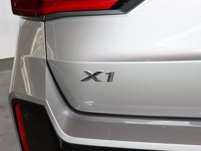 صورة 12 لـ 2024 BMW X1