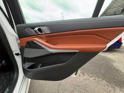 2021 BMW X7 thumbnail 42