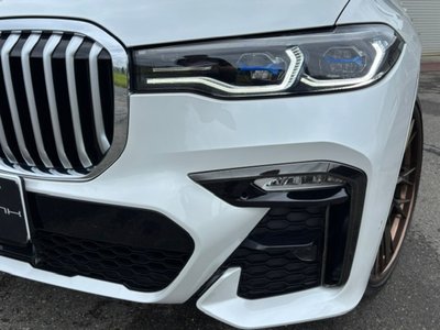 2021 BMW X7 photo 4