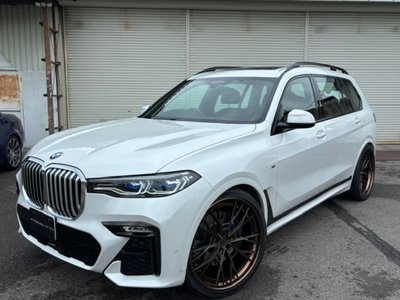 2021 BMW X7 photo 3