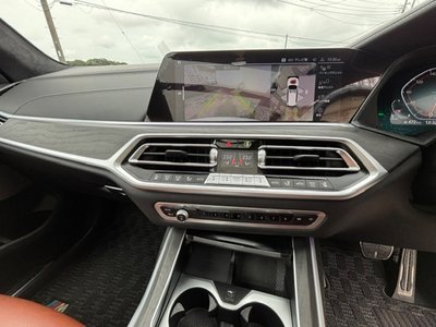 2021 BMW X7 thumbnail 38