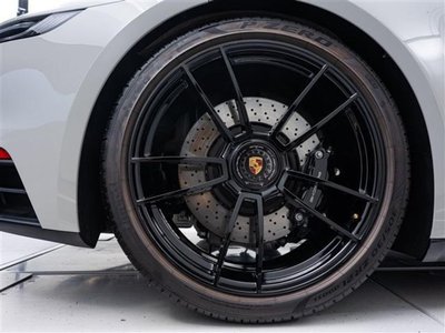 2024 Porsche 911 photo 8