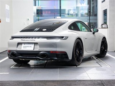 2024 Porsche 911 photo 4