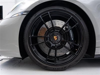 2024 Porsche 911 photo 9