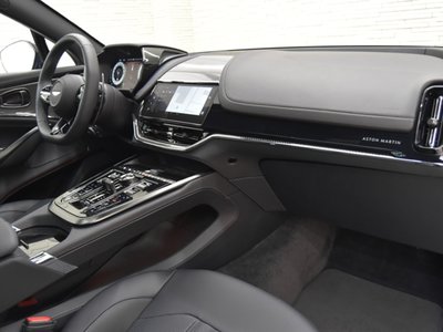 2025 Aston Martin DBX 照片 10