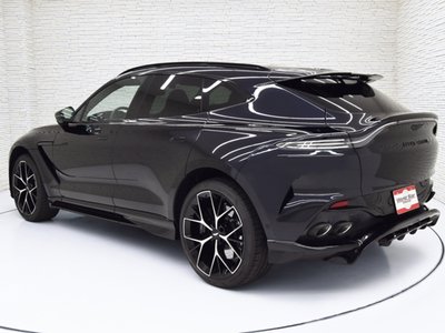 2025 Aston Martin DBX 照片 2