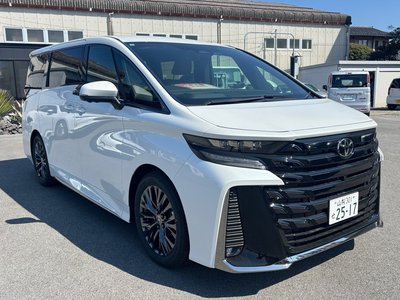 2025 Toyota VELLFIRE photo 3