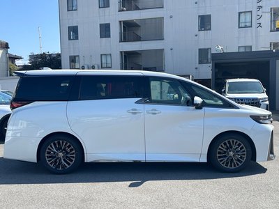 2025 Toyota VELLFIRE photo 4
