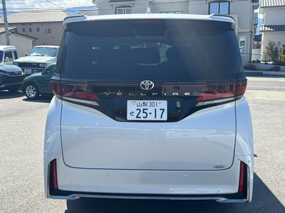 2025 Toyota VELLFIRE photo 8