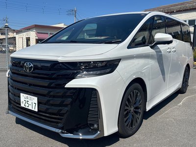 2025 Toyota VELLFIRE photo 1