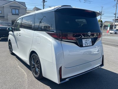 2025 Toyota VELLFIRE photo 7