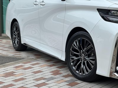 2025 Toyota VELLFIRE photo 17