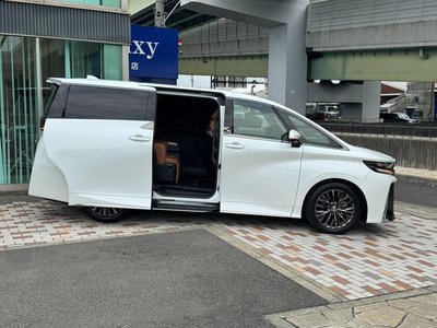 2025 Toyota VELLFIRE photo 24