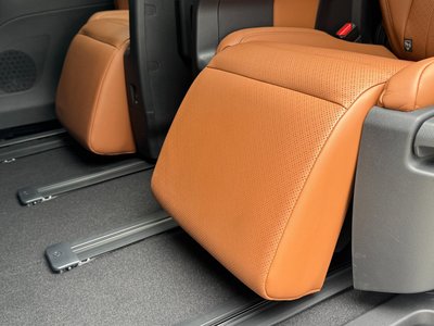 2025 Toyota VELLFIRE photo 58