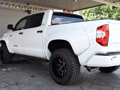 2020 Toyota TUNDRA photo 11