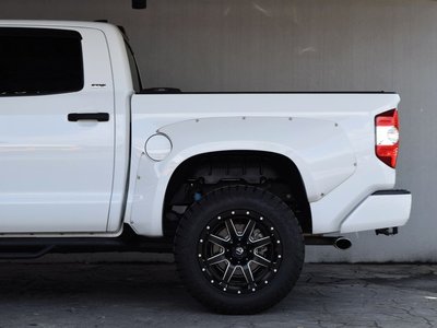 2020 Toyota TUNDRA thumbnail 35