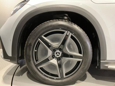 2025 Mercedes-BENZ EQE thumbnail 38