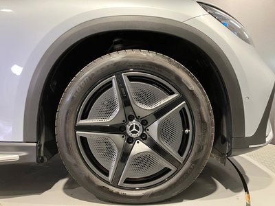 2025 Mercedes-BENZ EQE thumbnail 41