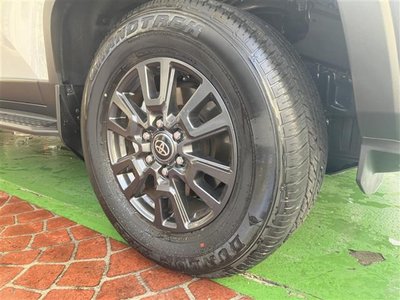 صورة 12 لـ 2025 Toyota LAND CRUISER 250
