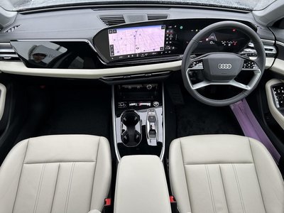 2025 AUDI A5 AVANT photo 2