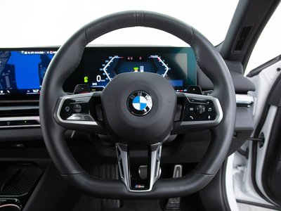 صورة مصغرة 51 لـ 2025 BMW 5 SERIES TOURING