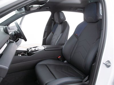 صورة مصغرة 49 لـ 2025 BMW 5 SERIES TOURING