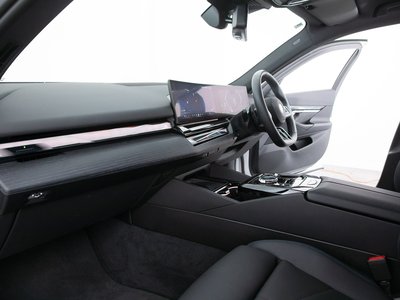 صورة مصغرة 48 لـ 2025 BMW 5 SERIES TOURING