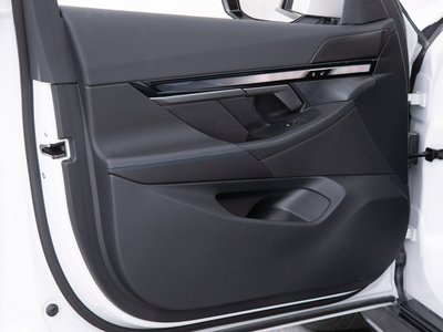 صورة مصغرة 73 لـ 2025 BMW 5 SERIES TOURING
