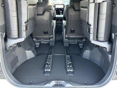 صورة 32 لـ 2024 Toyota ALPHARD