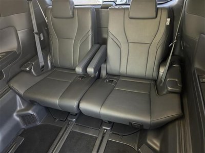 صورة 16 لـ 2024 Toyota ALPHARD